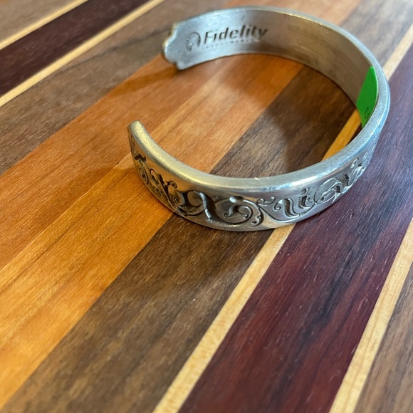 🤩Vintage Great USED Condition Paul McCartney Music Lives Bracelet. - Picture 2 of 5